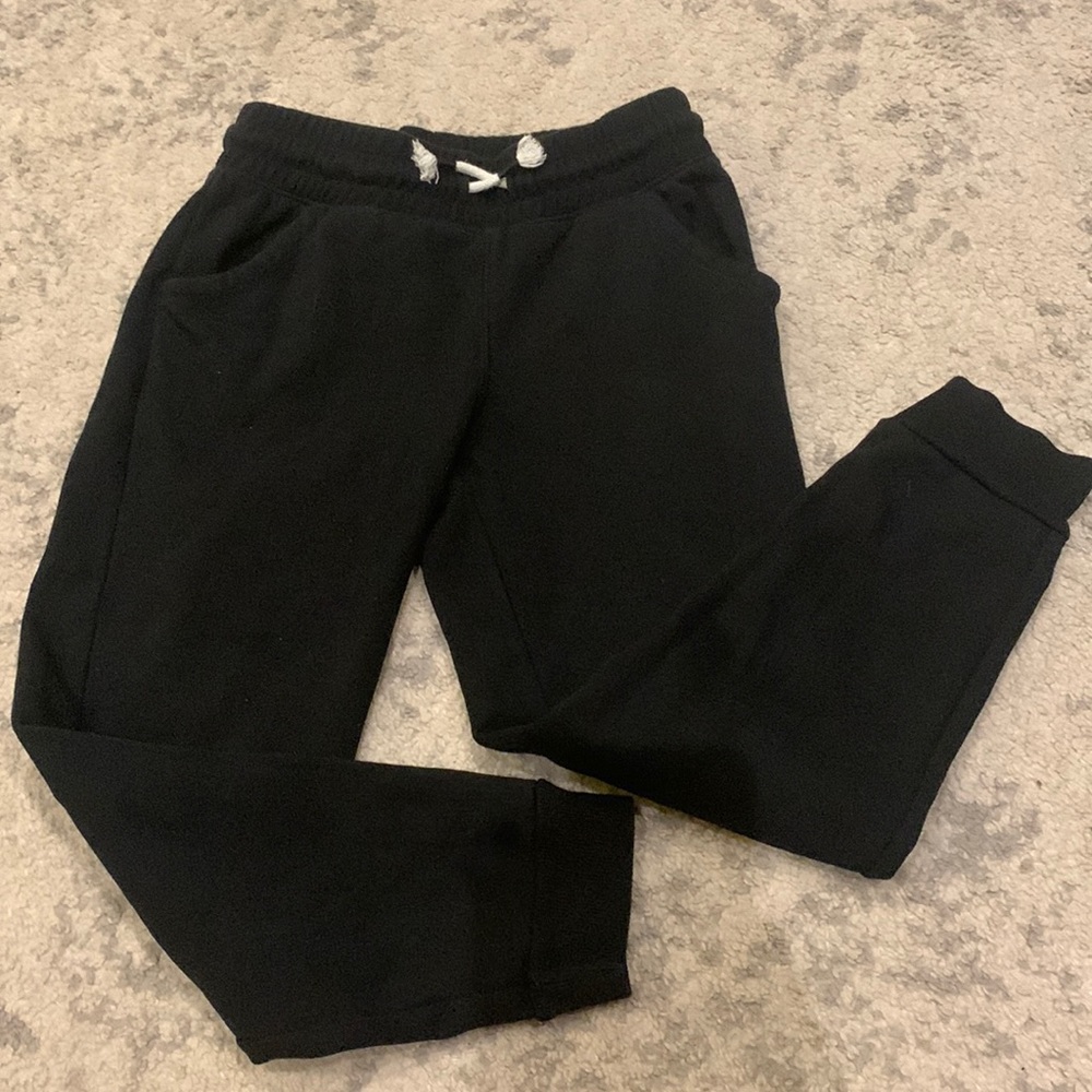 Cat & Jack black joggers 7/8